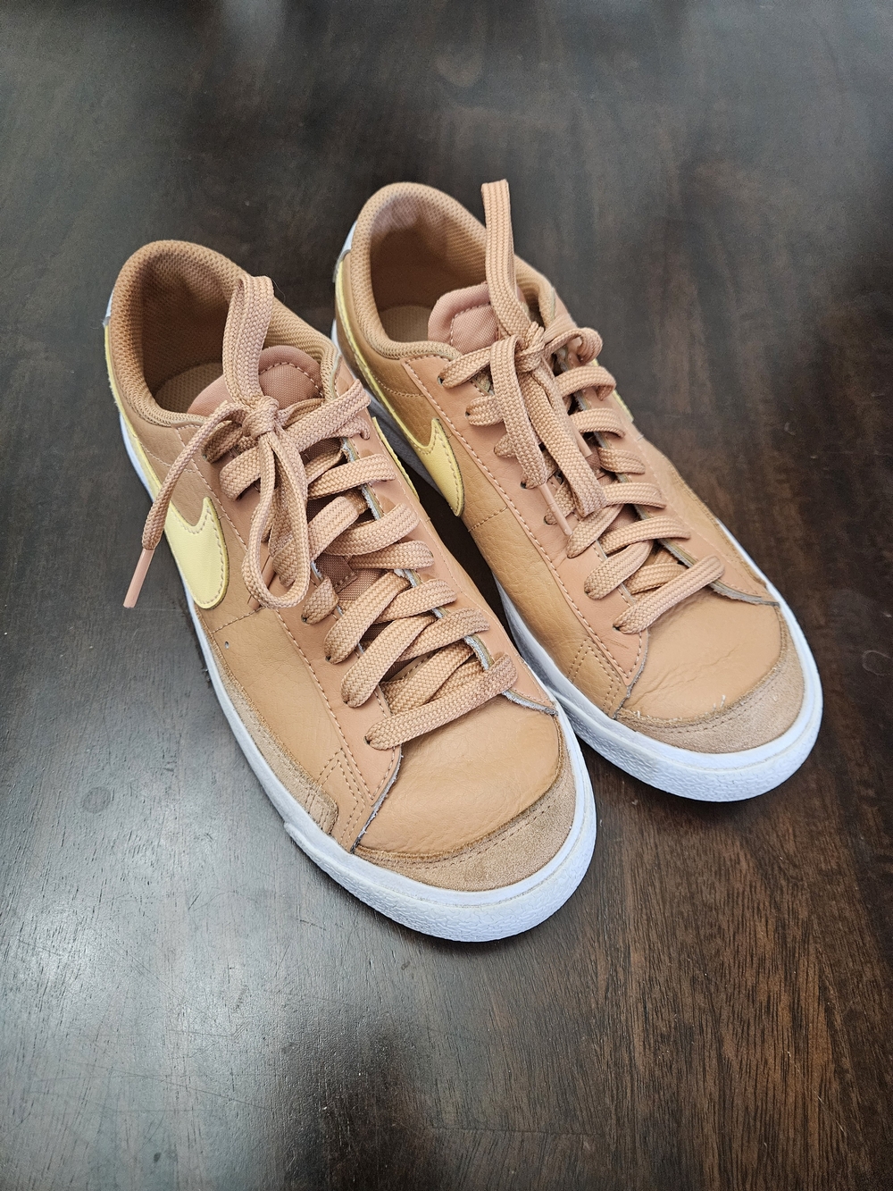 Nike Low-Top Sneakers in Tan with Yellow Swoosh